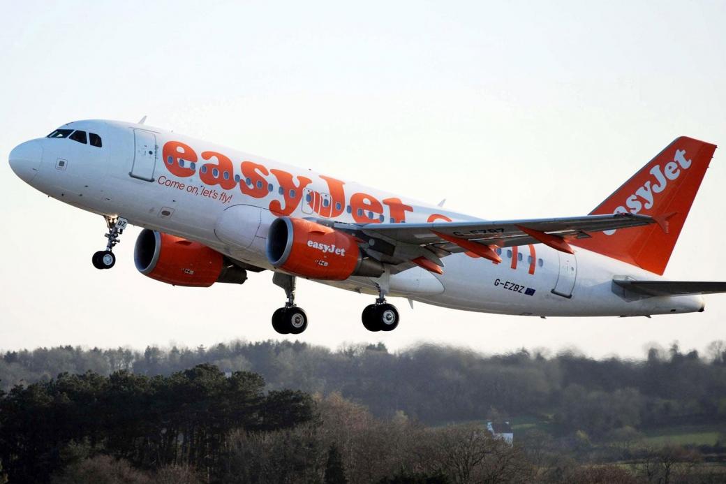 Hãng hàng không EasyJet mạo hiểm cho hành khách ngồi ghế không tựa lưng trên máy bay? Hãng hàng không EasyJet mạo hiểm cho hành khách ngồi ghế không tựa lưng trên máy bay?
