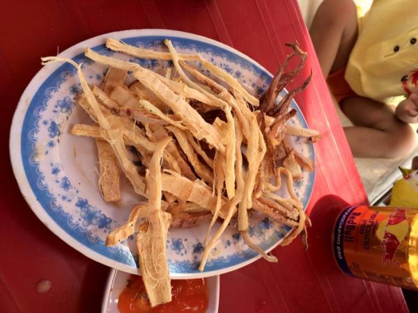 Tìm về tuổi thơ chân phương nơi làng biển xứ Thanh Tìm về tuổi thơ chân phương nơi làng biển xứ Thanh