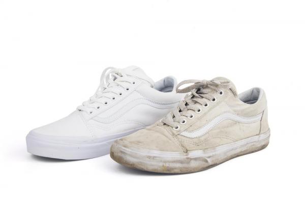 9 cách giúp sneaker trắng luôn... trắng 9 cách giúp sneaker trắng luôn... trắng