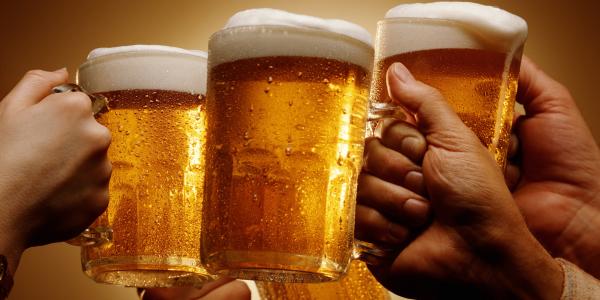 Cách đơn giản để biết cốc bia nhà hàng có được rửa sạch hay chưa? Cách đơn giản để biết cốc bia nhà hàng có được rửa sạch hay chưa?