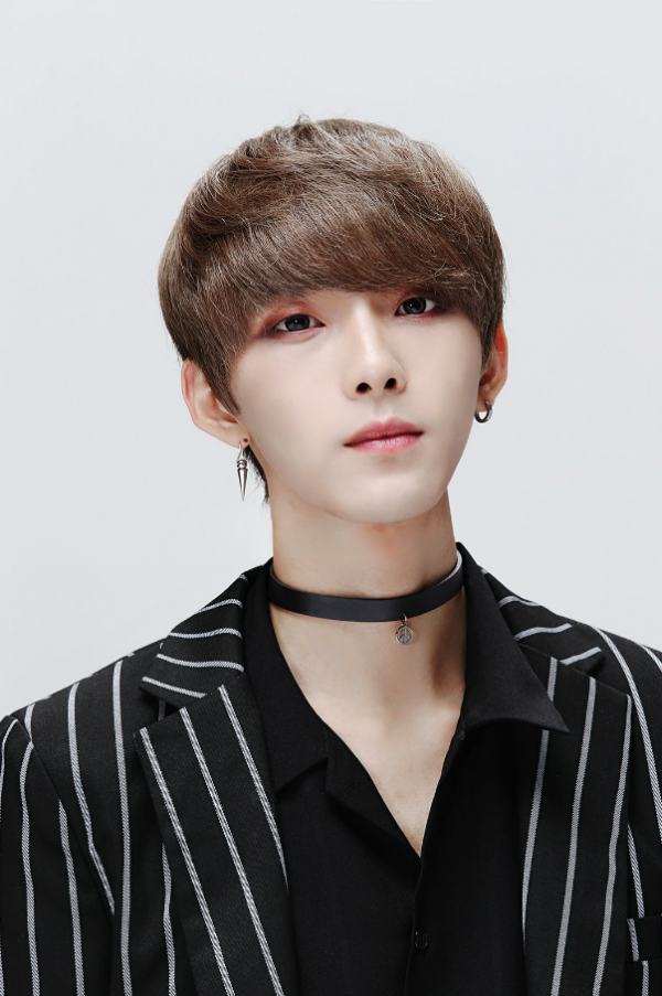 Nhóm nhạc K-Pop có ngoại hình 'quái dị' khiến thiên hạ sững sờ Nhóm nhạc K-Pop có ngoại hình 'quái dị' khiến thiên hạ sững sờ