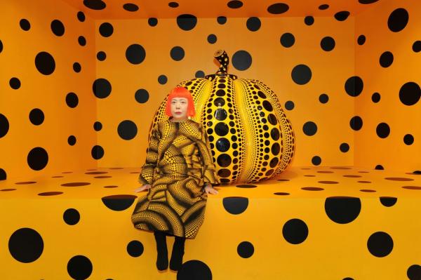 Yayoi Kusama - Một người điên rất 'tỉnh', nữ hoàng của những chấm bi Yayoi Kusama - Một người điên rất 'tỉnh', nữ hoàng của những chấm bi