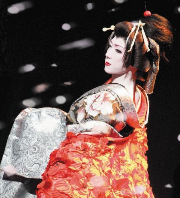 Taichi Saotome - Nghệ sĩ giả gái đẹp nhất Nhật Bản Taichi Saotome - Nghệ sĩ giả gái đẹp nhất Nhật Bản