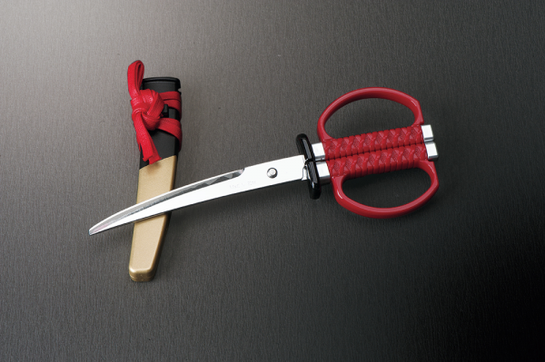 Những thanh Katana siêu ngầu chỉ để... cắt giấy Những thanh Katana siêu ngầu chỉ để... cắt giấy