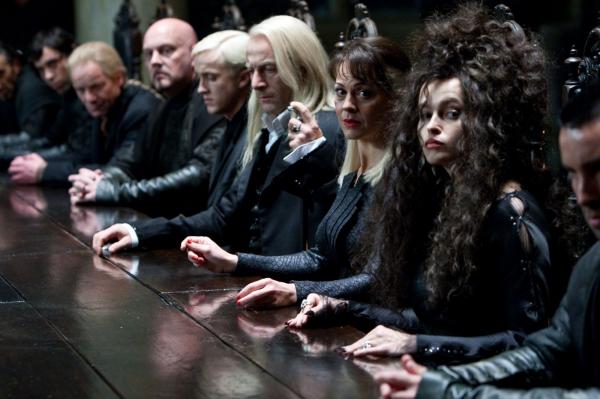 Dàn diễn viên 'Harry Potter' bồi hồi kể lại chuyện hậu trường sau 17 năm Dàn diễn viên 'Harry Potter' bồi hồi kể lại chuyện hậu trường sau 17 năm