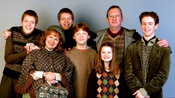 Dàn diễn viên 'Harry Potter' bồi hồi kể lại chuyện hậu trường sau 17 năm Dàn diễn viên 'Harry Potter' bồi hồi kể lại chuyện hậu trường sau 17 năm