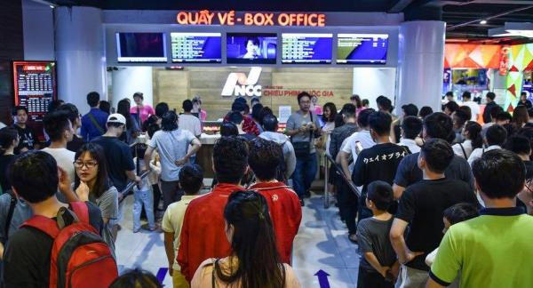 Các rạp chiếu phim 'thất thủ' vì siêu bom tấn Avengers: Infinity War Các rạp chiếu phim 'thất thủ' vì siêu bom tấn Avengers: Infinity War