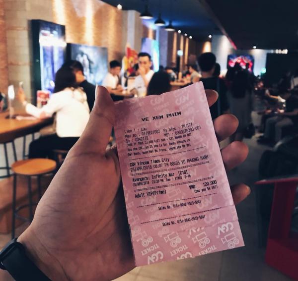 Các rạp chiếu phim 'thất thủ' vì siêu bom tấn Avengers: Infinity War Các rạp chiếu phim 'thất thủ' vì siêu bom tấn Avengers: Infinity War
