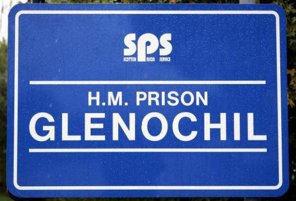 Tội phạm tình dục tại Scotland phải ăn cơm trộn với phân, nước tiểu và mảnh kim loại Tội phạm tình dục tại Scotland phải ăn cơm trộn với phân, nước tiểu và mảnh kim loại