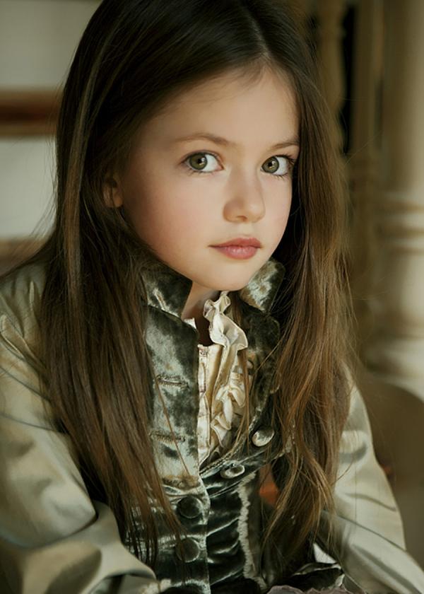 Mackenzie Foy: 7 năm từ sao nhí 'Twilight' đến 'nàng công chúa' được cả Hollywood cưng chiều Mackenzie Foy: 7 năm từ sao nhí 'Twilight' đến 'nàng công chúa' được cả Hollywood cưng chiều