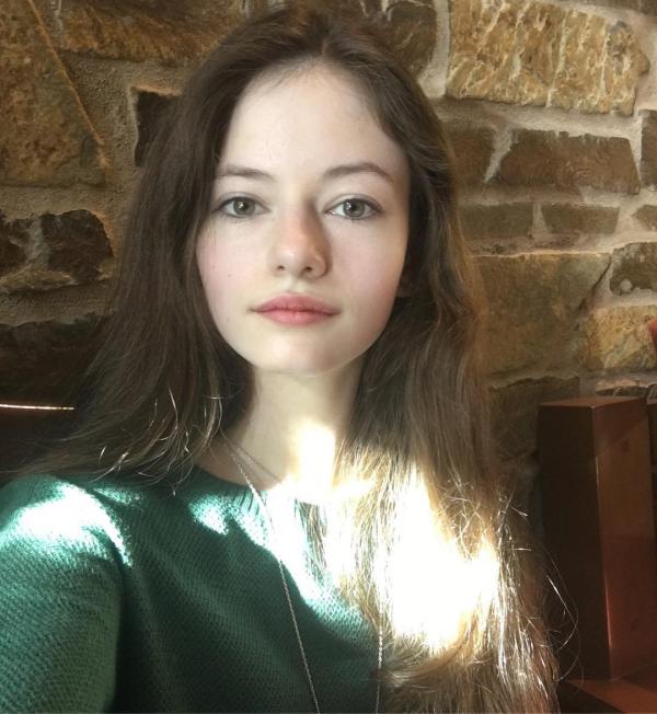 Mackenzie Foy: 7 năm từ sao nhí 'Twilight' đến 'nàng công chúa' được cả Hollywood cưng chiều Mackenzie Foy: 7 năm từ sao nhí 'Twilight' đến 'nàng công chúa' được cả Hollywood cưng chiều