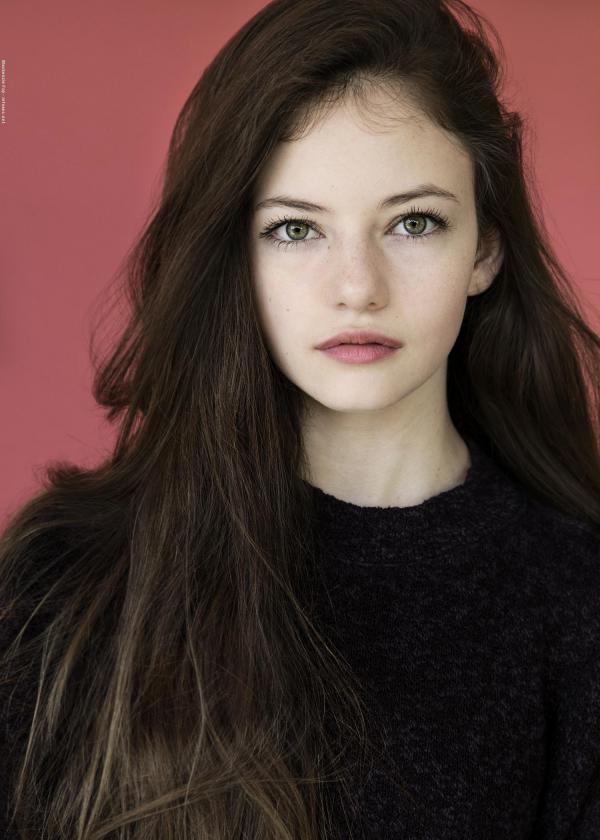 Mackenzie Foy: 7 năm từ sao nhí 'Twilight' đến 'nàng công chúa' được cả Hollywood cưng chiều Mackenzie Foy: 7 năm từ sao nhí 'Twilight' đến 'nàng công chúa' được cả Hollywood cưng chiều