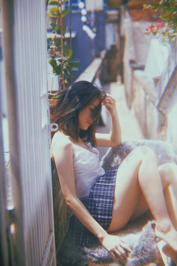 Chi Pu: Muốn là 'nữ thần thanh xuân' hay muốn học Sulli làm 'thần tượng Lolita' đây? Chi Pu: Muốn là 'nữ thần thanh xuân' hay muốn học Sulli làm 'thần tượng Lolita' đây?