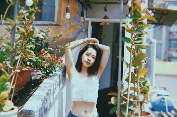 Chi Pu: Muốn là 'nữ thần thanh xuân' hay muốn học Sulli làm 'thần tượng Lolita' đây? Chi Pu: Muốn là 'nữ thần thanh xuân' hay muốn học Sulli làm 'thần tượng Lolita' đây?
