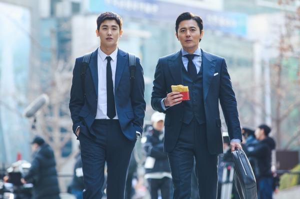 4 điểm khác biệt của 'Suits' phiên bản Hàn so với bản gốc 4 điểm khác biệt của 'Suits' phiên bản Hàn so với bản gốc