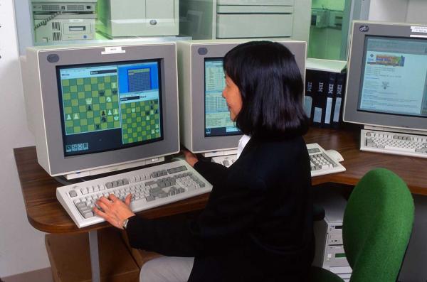 Ngày 11/5/1997: Siêu máy tính xuất sắc đánh bại đại kiện tướng cờ vua của thế giới Ngày 11/5/1997: Siêu máy tính xuất sắc đánh bại đại kiện tướng cờ vua của thế giới