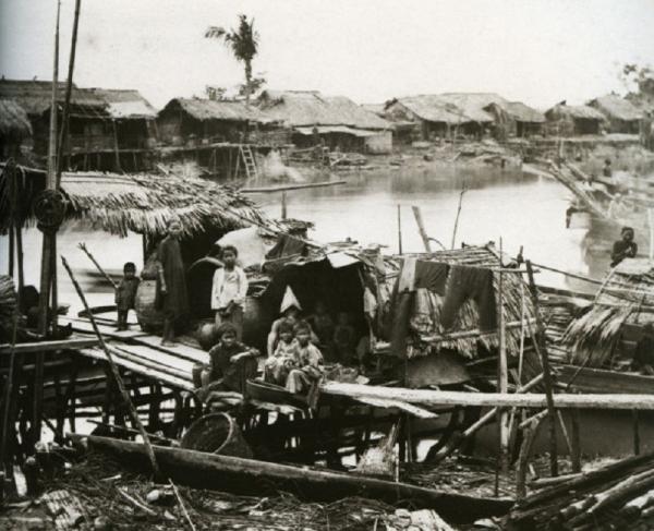 Vẻ đẹp lịch sử Châu Á 150 năm trước dưới ống kính của nhiếp ảnh gia phương Tây Vẻ đẹp lịch sử Châu Á 150 năm trước dưới ống kính của nhiếp ảnh gia phương Tây