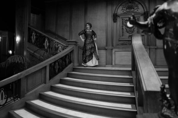 Mừng sinh nhật tuổi 30, Adele 'lầy lội' hóa thân thành nàng Rose trong Titanic Mừng sinh nhật tuổi 30, Adele 'lầy lội' hóa thân thành nàng Rose trong Titanic