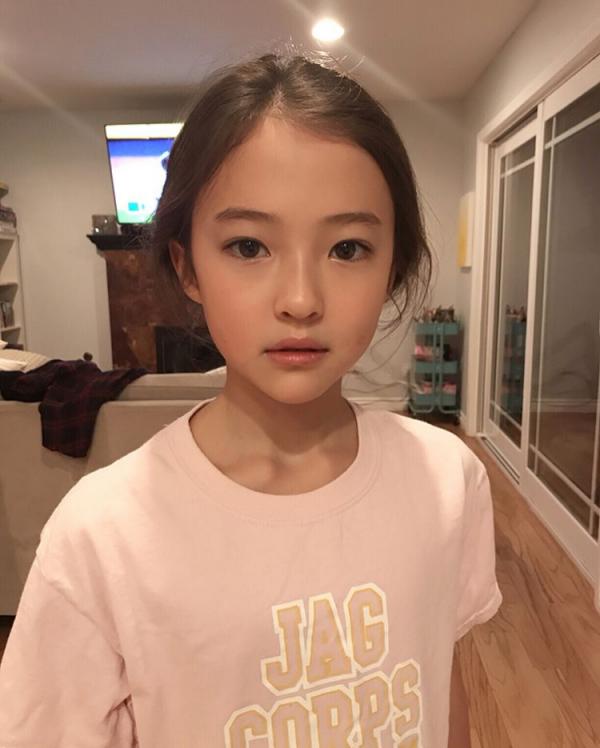 Ngất ngây trước nhan sắc của Ella Gross - mẫu nhí xinh đẹp nhất thế giới Ngất ngây trước nhan sắc của Ella Gross - mẫu nhí xinh đẹp nhất thế giới