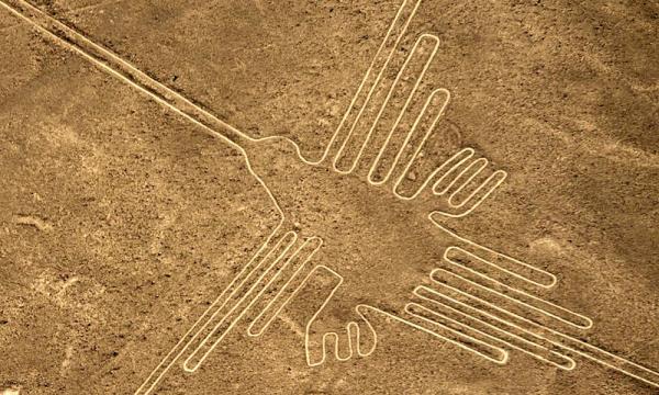 Đi tìm câu trả lời về những hình vẽ bí ẩn trên cao nguyên Nazca miền nam Peru Đi tìm câu trả lời về những hình vẽ bí ẩn trên cao nguyên Nazca miền nam Peru