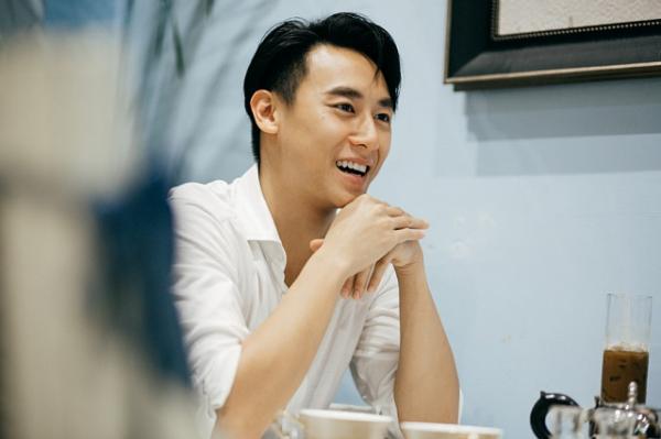 Bạo gan công kích cộng đồng mạng, Rocker Nguyễn nhận lại 'lâu đài gạch đá' Bạo gan công kích cộng đồng mạng, Rocker Nguyễn nhận lại 'lâu đài gạch đá'