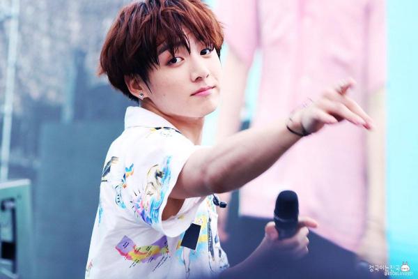 Những 'mật mã' thú vị ẩn trong trang phục sân khấu của idol xứ Hàn Những 'mật mã' thú vị ẩn trong trang phục sân khấu của idol xứ Hàn