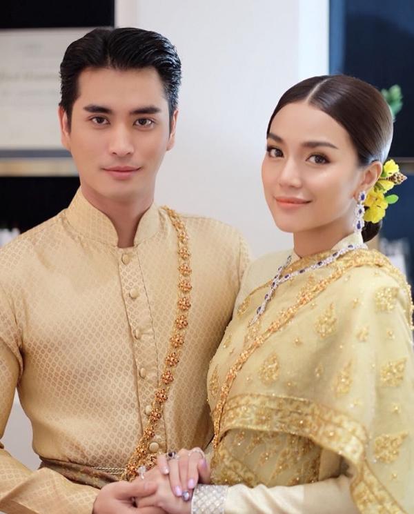 Mỹ nam 'Nhân Duyên Tiền Định' khiến fan hốt hoảng khi bất ngờ mê trang điểm như thiếu nữ Mỹ nam 'Nhân Duyên Tiền Định' khiến fan hốt hoảng khi bất ngờ mê trang điểm như thiếu nữ