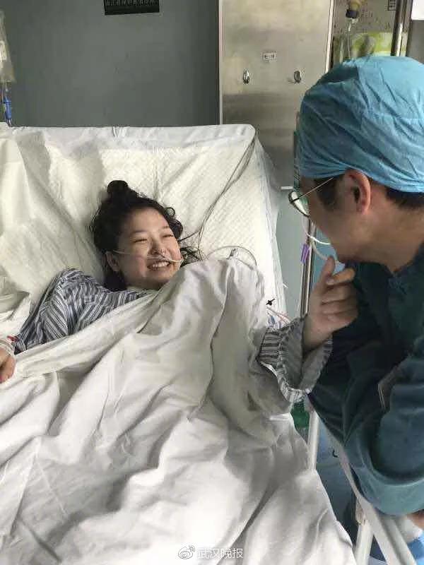 Cô gái hôn mê sâu 4 tháng bỗng dưng tỉnh lại sau khi nghe bài hát của Châu Kiệt Luân Cô gái hôn mê sâu 4 tháng bỗng dưng tỉnh lại sau khi nghe bài hát của Châu Kiệt Luân