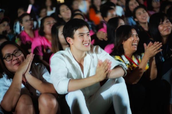 Hào phóng như 'Ông xã quốc dân' James Ma: Chi tiền túi cho 500 fan đi du lịch xả láng 3 ngày 2 đêm Hào phóng như 'Ông xã quốc dân' James Ma: Chi tiền túi cho 500 fan đi du lịch xả láng 3 ngày 2 đêm