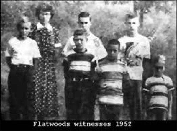 Những bí mật rùng rợn về Flatwoods - con quái vật được cho là có thật trong lịch sử Những bí mật rùng rợn về Flatwoods - con quái vật được cho là có thật trong lịch sử