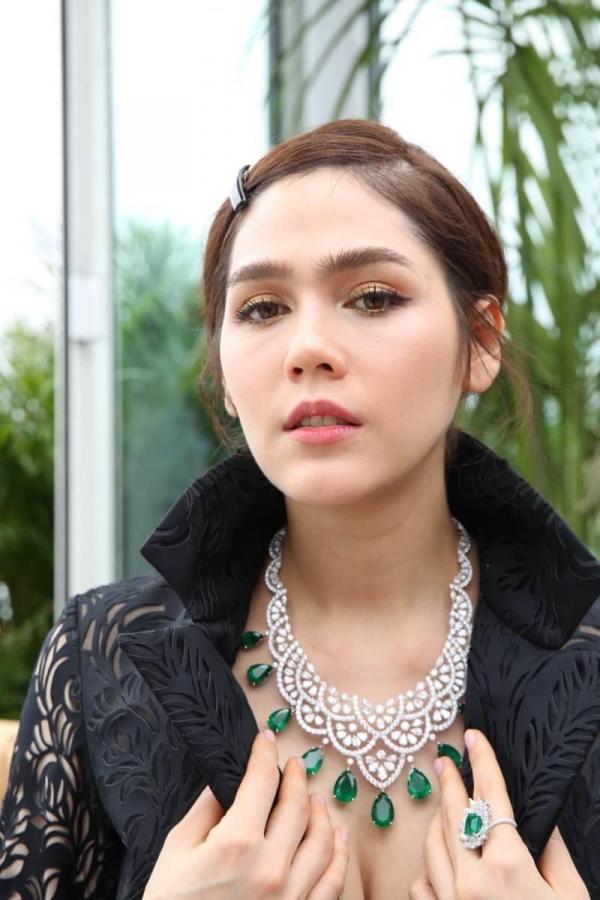 Chẳng cần lố lăng hở bạo, các mỹ nhân Thái vẫn đẹp rạng ngời ở Cannes Chẳng cần lố lăng hở bạo, các mỹ nhân Thái vẫn đẹp rạng ngời ở Cannes