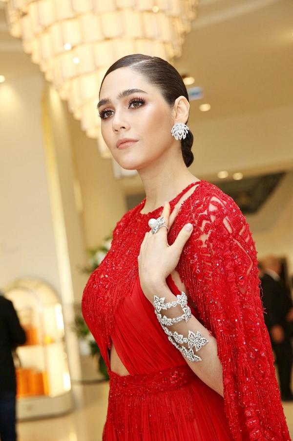 Chẳng cần lố lăng hở bạo, các mỹ nhân Thái vẫn đẹp rạng ngời ở Cannes Chẳng cần lố lăng hở bạo, các mỹ nhân Thái vẫn đẹp rạng ngời ở Cannes
