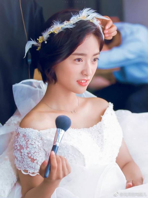 Rò rỉ tin 'Nữ thần thanh xuân' Thẩm Nguyệt hẹn hò bạn diễn đẹp trai trong 'Vườn Sao Băng' Rò rỉ tin 'Nữ thần thanh xuân' Thẩm Nguyệt hẹn hò bạn diễn đẹp trai trong 'Vườn Sao Băng'