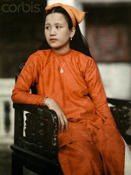 Ngược dòng thời gian ngắm nhan sắc và khí chất của hoàng tộc Việt Nam xưa Ngược dòng thời gian ngắm nhan sắc và khí chất của hoàng tộc Việt Nam xưa