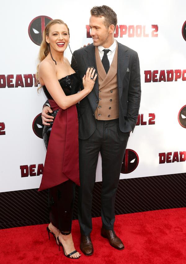 13 lý do chứng tỏ 'Deadpool' Ryan Reynolds là ông chồng lý tưởng nhất Hollywood 13 lý do chứng tỏ 'Deadpool' Ryan Reynolds là ông chồng lý tưởng nhất Hollywood