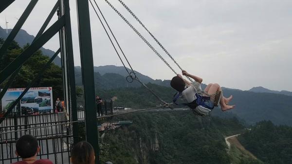 Công viên giải trí Trung Quốc - nơi thử thách ‘lòng dũng cảm’ của bạn Công viên giải trí Trung Quốc - nơi thử thách ‘lòng dũng cảm’ của bạn