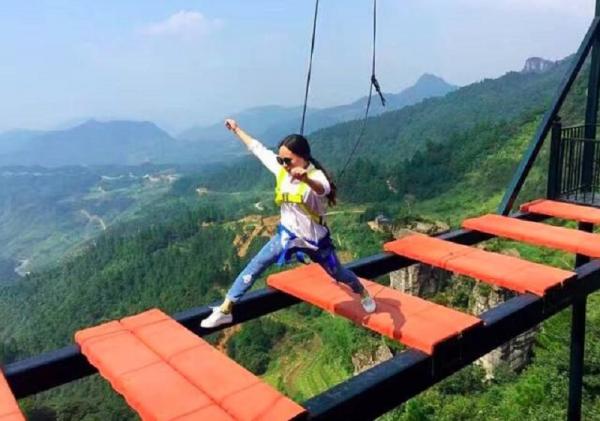 Công viên giải trí Trung Quốc - nơi thử thách ‘lòng dũng cảm’ của bạn Công viên giải trí Trung Quốc - nơi thử thách ‘lòng dũng cảm’ của bạn
