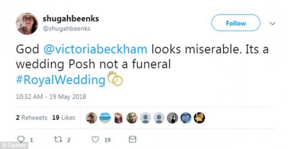 Victoria Beckham bị chỉ trích vì 'đi đám cưới mà mặt như đưa ma' Victoria Beckham bị chỉ trích vì 'đi đám cưới mà mặt như đưa ma'
