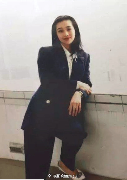 Neitizen Trung Quốc 'than trời' vì không thừa hưởng được xíu nhan sắc nào từ mẹ, bạn thì sao? Neitizen Trung Quốc 'than trời' vì không thừa hưởng được xíu nhan sắc nào từ mẹ, bạn thì sao?