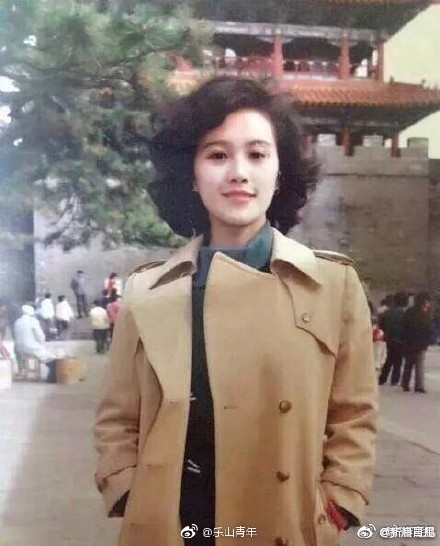 Neitizen Trung Quốc 'than trời' vì không thừa hưởng được xíu nhan sắc nào từ mẹ, bạn thì sao? Neitizen Trung Quốc 'than trời' vì không thừa hưởng được xíu nhan sắc nào từ mẹ, bạn thì sao?