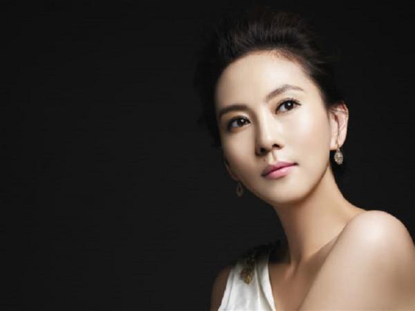 Làn sóng nữ quyền trong showbiz Hàn và những góc khuất từ một xã hội bảo thủ Làn sóng nữ quyền trong showbiz Hàn và những góc khuất từ một xã hội bảo thủ