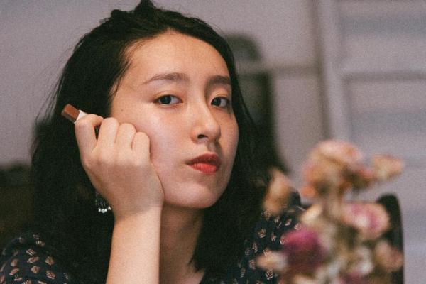 Tự mình giảm 12kg, cô gái này bây giờ đã là một vlogger nổi tiếng về làm đẹp và giảm cân lành mạnh Tự mình giảm 12kg, cô gái này bây giờ đã là một vlogger nổi tiếng về làm đẹp và giảm cân lành mạnh