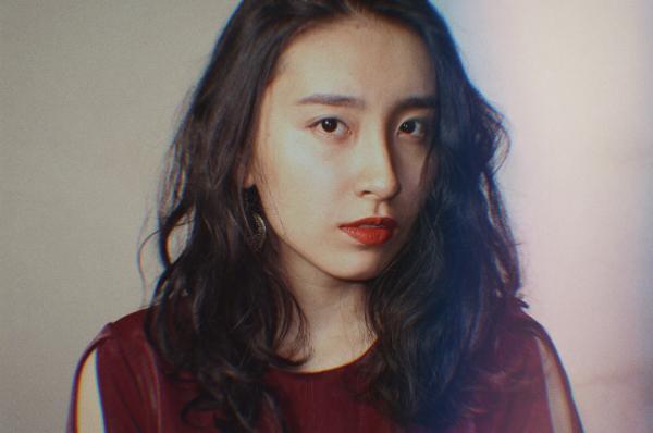 Tự mình giảm 12kg, cô gái này bây giờ đã là một vlogger nổi tiếng về làm đẹp và giảm cân lành mạnh Tự mình giảm 12kg, cô gái này bây giờ đã là một vlogger nổi tiếng về làm đẹp và giảm cân lành mạnh