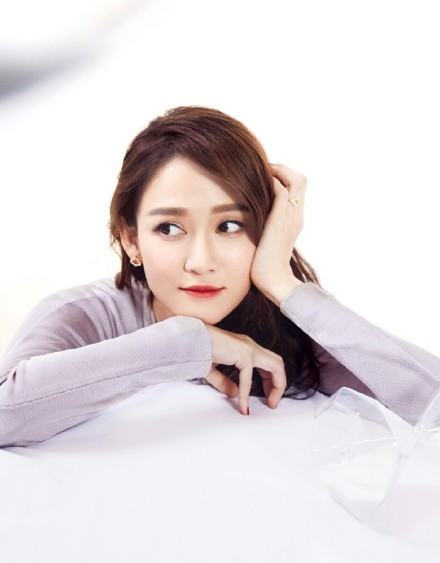 'Gái già' Trần Kiều Ân sẽ yêu say đắm trai trẻ Trương Nghệ Hưng trong 'Chị Đẹp Mua Cơm Ngon Cho Tôi' bản Trung? 'Gái già' Trần Kiều Ân sẽ yêu say đắm trai trẻ Trương Nghệ Hưng trong 'Chị Đẹp Mua Cơm Ngon Cho Tôi' bản Trung?