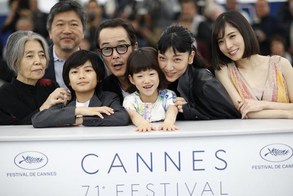 Có gì trong 'Shoplifters' - bộ phim vượt mặt 'Burning' để giành giải Cành cọ vàng tại Cannes 2018? Có gì trong 'Shoplifters' - bộ phim vượt mặt 'Burning' để giành giải Cành cọ vàng tại Cannes 2018?
