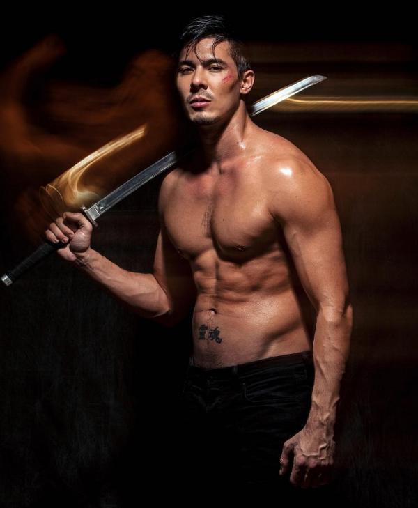 Nam diễn viên đóng 'Deadpool 2' khẩn cầu mọi người... ngừng gửi ảnh nude cho mình Nam diễn viên đóng 'Deadpool 2' khẩn cầu mọi người... ngừng gửi ảnh nude cho mình