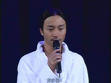 'Mắt tròn mắt dẹt' trước những lần sao Hoa ngữ 'lười' đến mức mặc nguyên đồ ngủ lên sân khấu 'Mắt tròn mắt dẹt' trước những lần sao Hoa ngữ 'lười' đến mức mặc nguyên đồ ngủ lên sân khấu