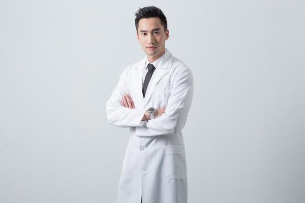 Chung Hân Đồng giàu cỡ nào trước khi lấy chồng trẻ đại gia? Chung Hân Đồng giàu cỡ nào trước khi lấy chồng trẻ đại gia?
