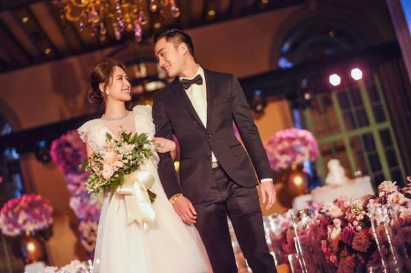 Tổ chức đám cưới tại hội trường trao Oscar, Chung Hân Đồng cuối cùng cũng nhận được 'giải thưởng' chờ đợi cả đời Tổ chức đám cưới tại hội trường trao Oscar, Chung Hân Đồng cuối cùng cũng nhận được 'giải thưởng' chờ đợi cả đời