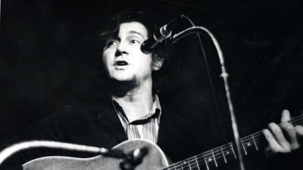 Lý do huyền thoại John Lennon, Elvis Presley từng nằm trong hồ sơ mật của FBI Lý do huyền thoại John Lennon, Elvis Presley từng nằm trong hồ sơ mật của FBI
